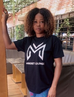 Hélène's profile, a single 42-year-old a woman in Yaoundé