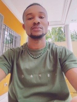 Charles's profile, a single 33-year-old a man in Abidjan