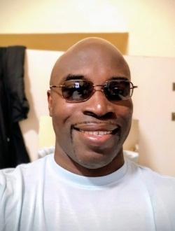 Jules Brown's profile, a single 42-year-old a man in Paris