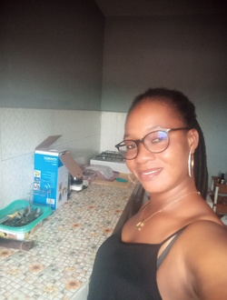 Maria's profile, a single 43-year-old a woman in Bingerville