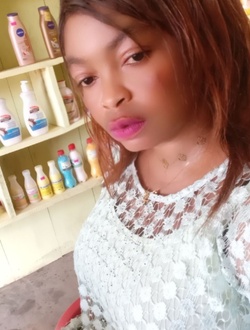 Lusie's profile, a single 41-year-old a woman in Yaoundé