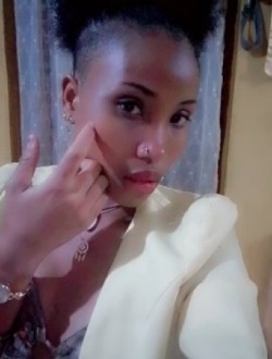 Elinah's profile, a single 26-year-old a woman in Ambohipolo