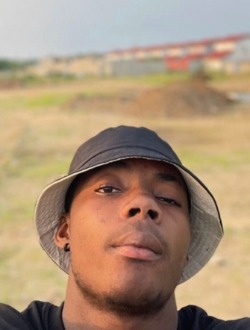 Samy's profile, a single 23-year-old a man in Abidjan