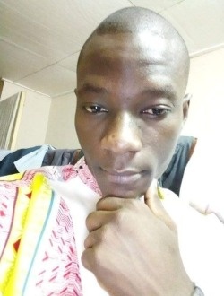 Léonce's profile, a single 33-year-old a man in Cocody