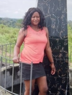 Madeleine's profile, a single 37-year-old a woman in Yaoundé