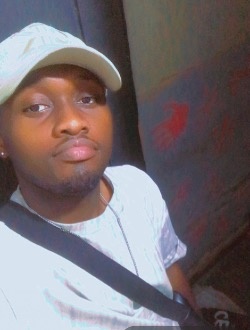 Emmanuel's profile, a single 25-year-old a man in Abidjan