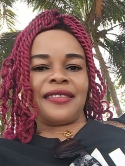 Julie's profile, a single 45-year-old a woman in Abidjan