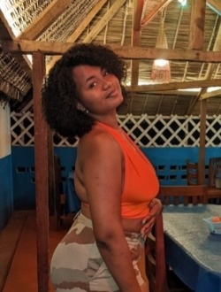 Nilly's profile, a single 25-year-old a woman in 1ER Arrondissement