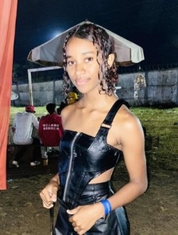 Annicia's profile, a single 18-year-old a woman in Antalaha