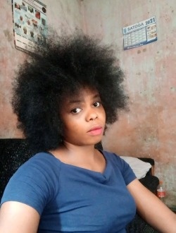 Christiane's profile, a single 29-year-old a woman in Top