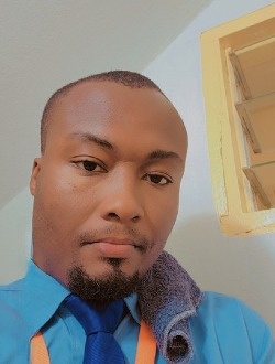 Satu's profile, a single 45-year-old a man in Lomé