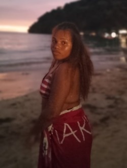 Natacha's profile, a single 30-year-old a woman in Hell-Ville