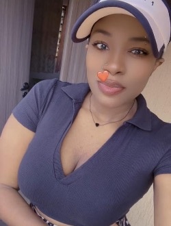 Chachou's profile, a single 32-year-old a woman in Lomé