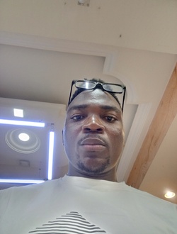 Godgift's profile, a single 32-year-old a man in Douala