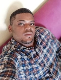 Paulin's profile, a single 32-year-old a man in Douala