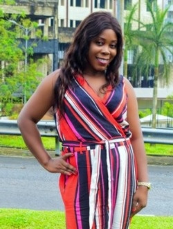 Naémie's profile, a single 37-year-old a woman in Douala
