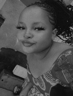 Réa's profile, a single 25-year-old a woman in Kinshasa Nongo