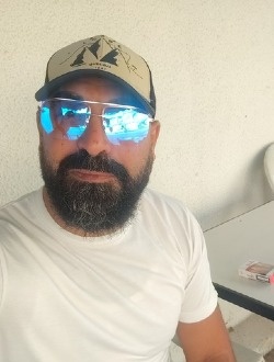Queqcharove's profile, a single 37-year-old a man in Tunis