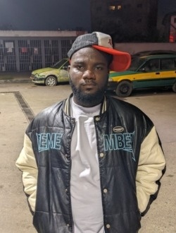 Issa's profile, a single 29-year-old a man in Douala