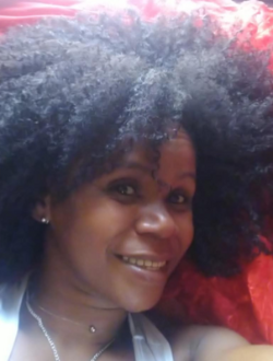 Aurélie's profile, a single 35-year-old a woman in Andapibe