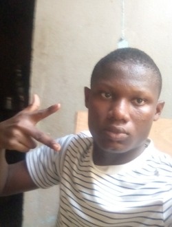 Franck Daniel's profile, a single 19-year-old a man in Abidjan