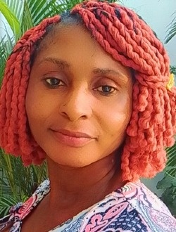 Amandine's profile, a single 35-year-old a woman in Kribi