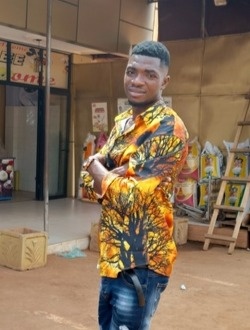 Jonathan Johnson's profile, a single 34-year-old a man in Douala