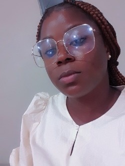 Mina's profile, a single 27-year-old a woman in Lomé