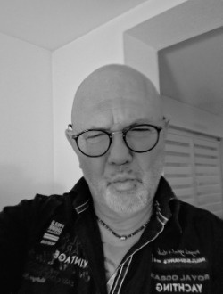 Pascal's profile, a single 55-year-old a man in Village-Neuf