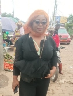 Mireille's profile, a single 38-year-old a woman in Douala
