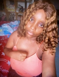 Sonia's profile, a single 34-year-old a woman in Douala