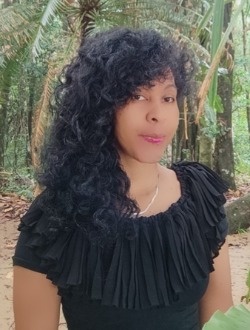 Nirina's profile, a single 41-year-old a woman in Antalaha