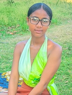 Nathania's profile, a single 20-year-old a woman in Sambava