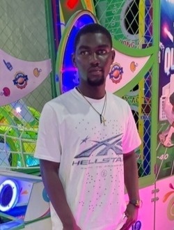 Roch's profile, a single 22-year-old a man in Douala