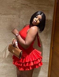 Eva's profile, a single 25-year-old a woman in Douala