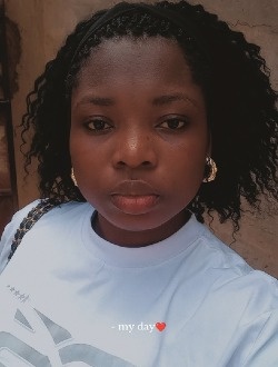 Floriane's profile, a single 23-year-old a woman in Lomé
