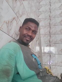 Aurel's profile, a single 34-year-old a man in Yassa