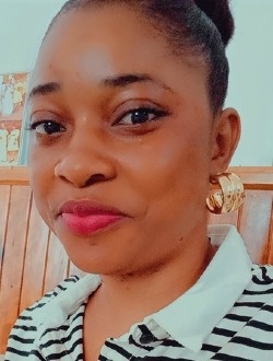 Bouquet's profile, a single 33-year-old a woman in Yaoundé