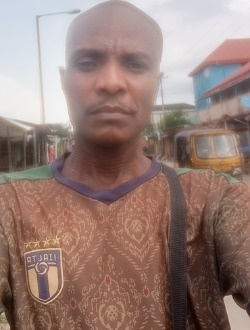 Perfil de Iheanyi, un hombre soltero(a) de 45 años en Lagos