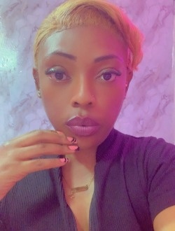 Mina's profile, a single 36-year-old a woman in Yaoundé