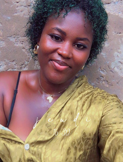 Idèle's profile, a single 26-year-old a woman in Abang