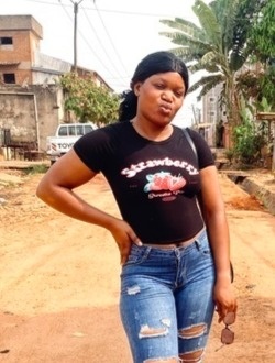 Guilaine's profile, a single 26-year-old a woman in Yaoundé