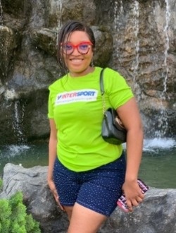 Mel's profile, a single 26-year-old a woman in Douala