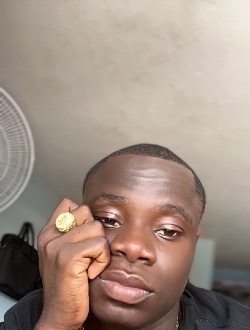 Regis's profile, a single 24-year-old a man in Aboisso