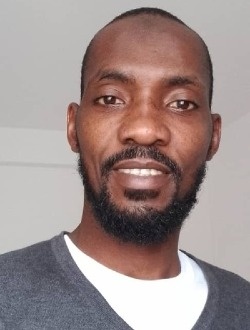 Yassine's profile, a single 40-year-old a man in Paris