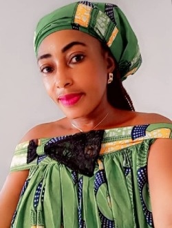 Lena's profile, a single 37-year-old a woman in Yaoundé