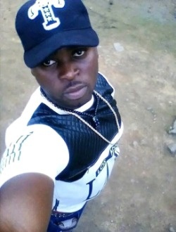 Patrick's profile, a single 35-year-old a man in Douala