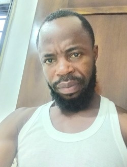 Hamlove's profile, a single 36-year-old a man in Cocody