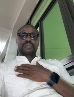 Laclas's profile, a single 42-year-old a man in Abidjan