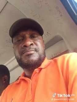 Donald's profile, a single 47-year-old a man in Abadou